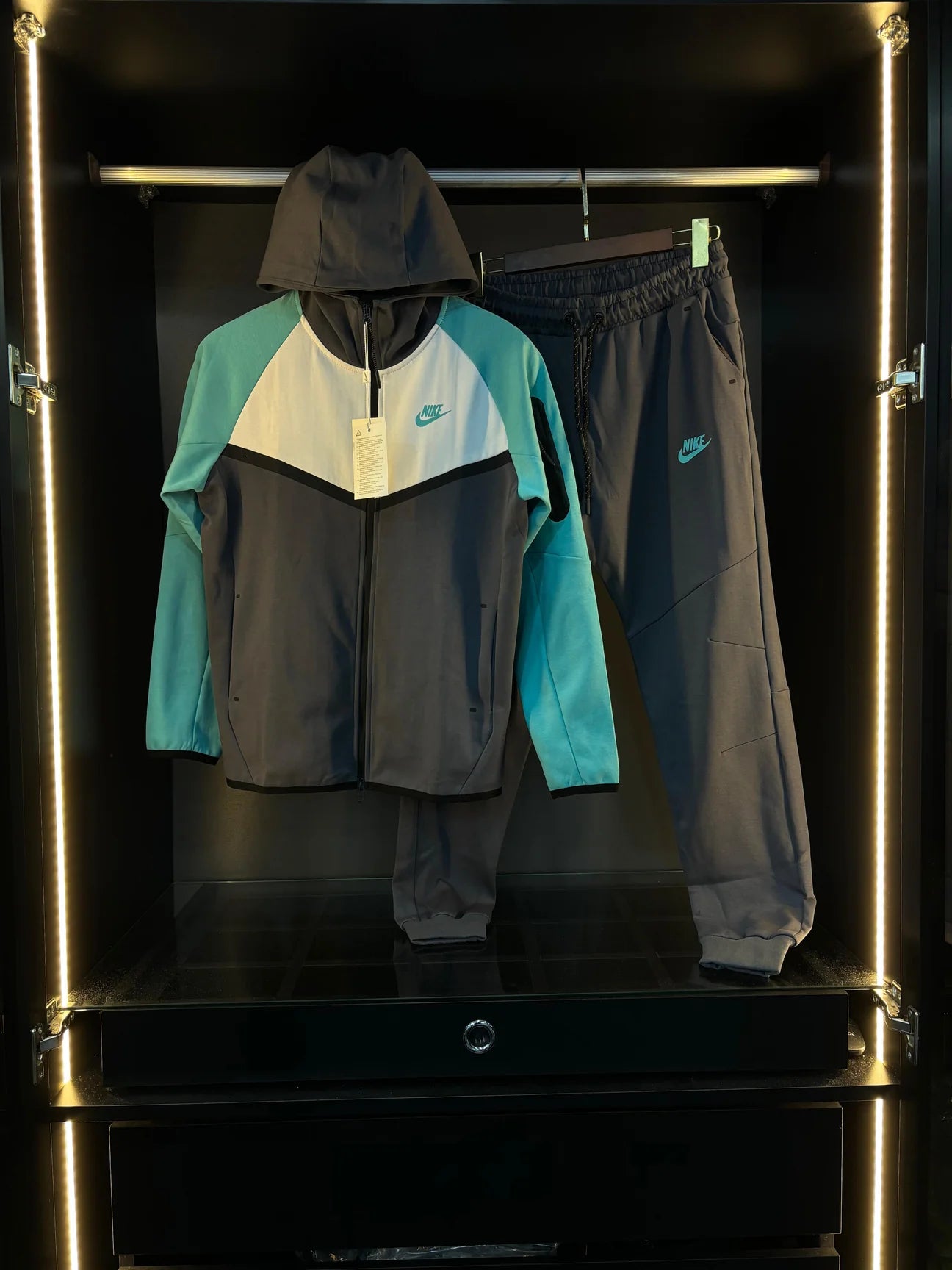 Nike tech fleece