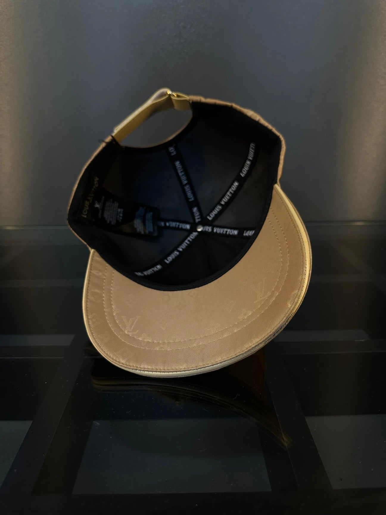 Lv cap