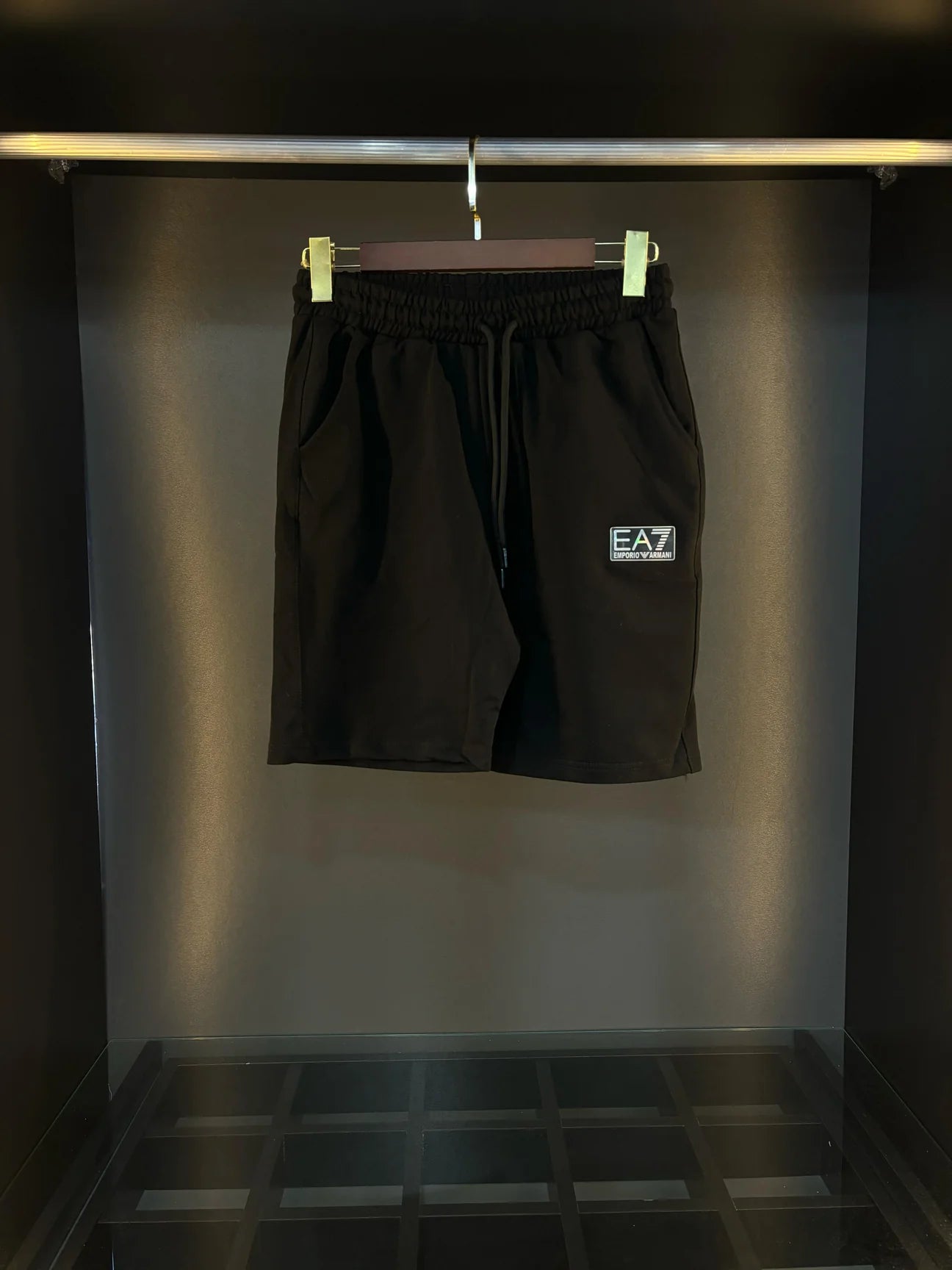 AE7 set black