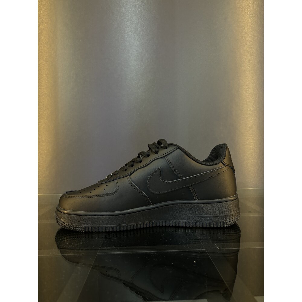 Nike air force 1 black shoe