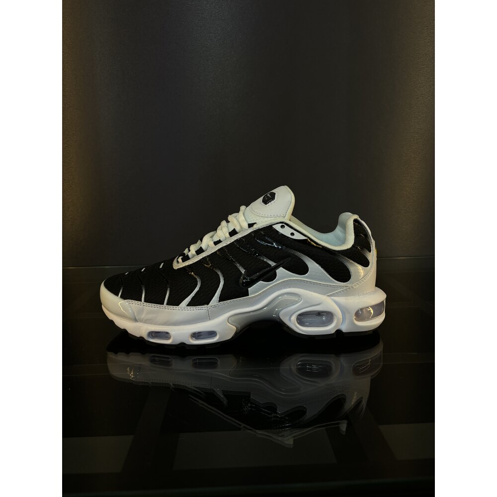 Nike air max metallic pewter shoe