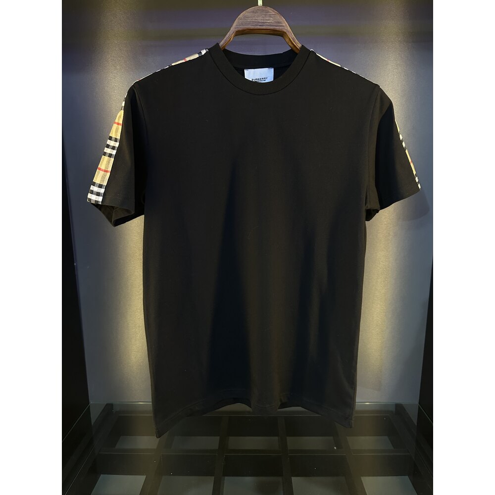 Burberry tee