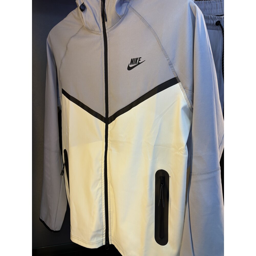 Nike crema parachute tracksuit