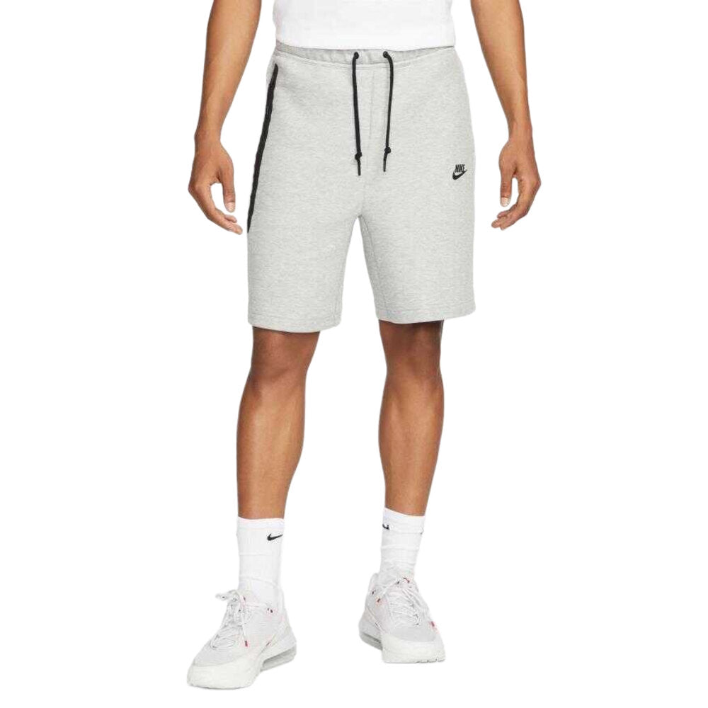 Nike tech fleece short