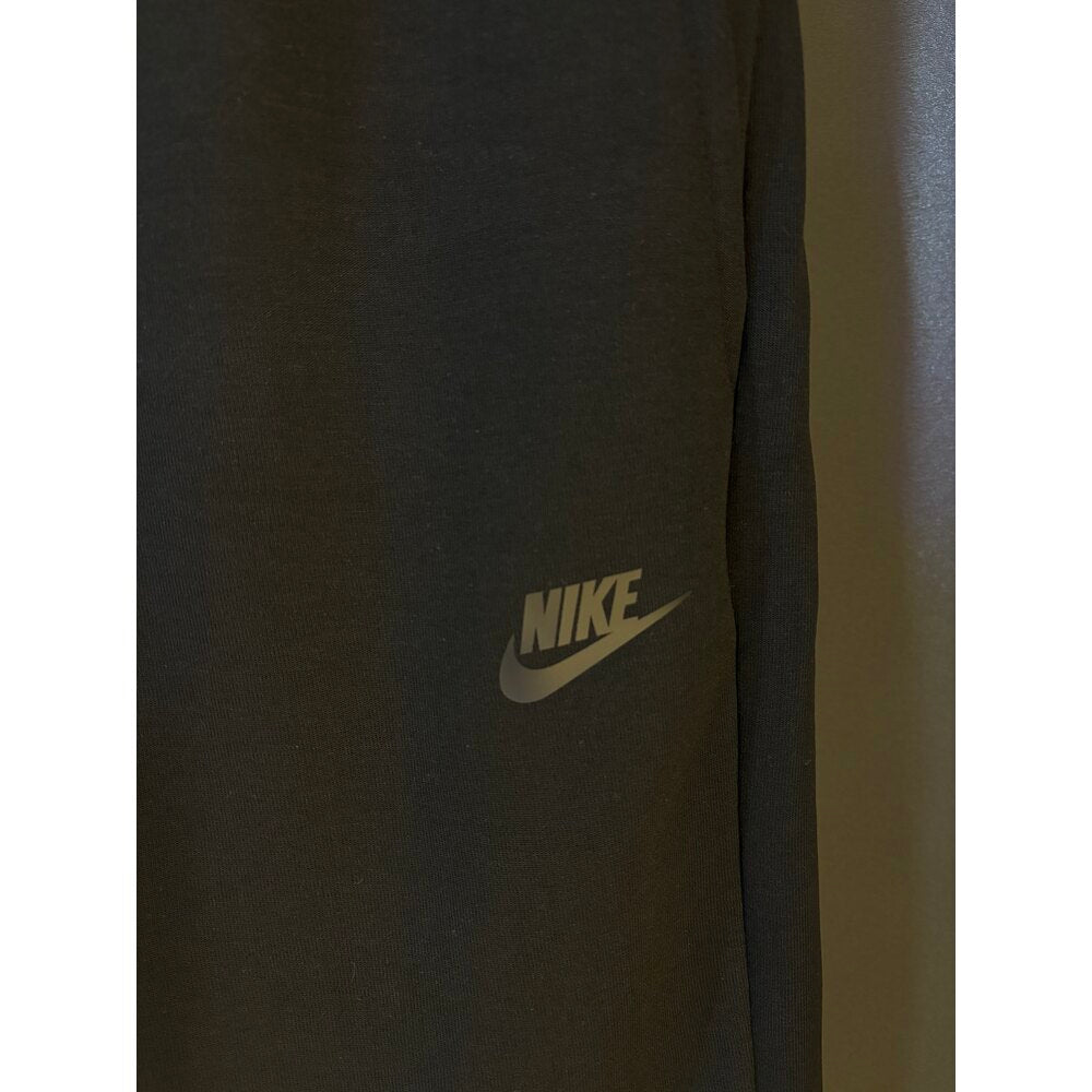 Nike tech fleece short